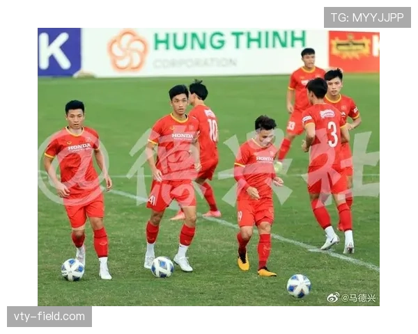 广州足球俱乐部热身赛表现积极,中前场配合逐步提升 广州足球俱乐部热身赛表现积极,中前场配合逐步提升